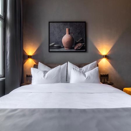The Viaduct - Suites & More Прага Экстерьер фото