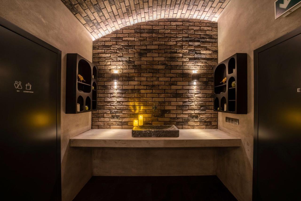 The Viaduct - Suites & More Прага Экстерьер фото