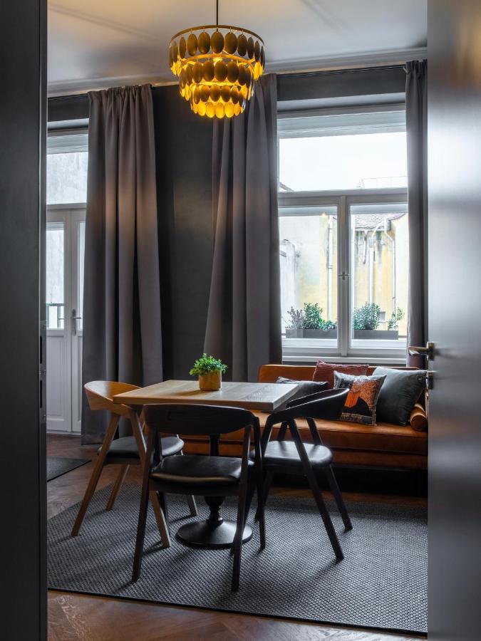 The Viaduct - Suites & More Прага Экстерьер фото